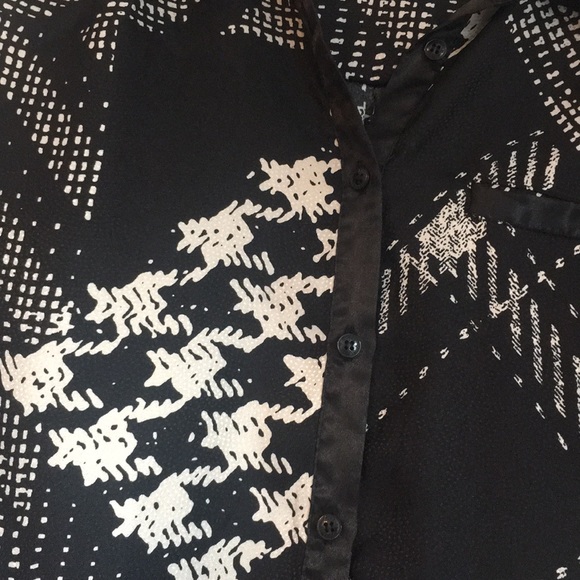 Guess Patterned Shirt Dress - Picture 8 of 8